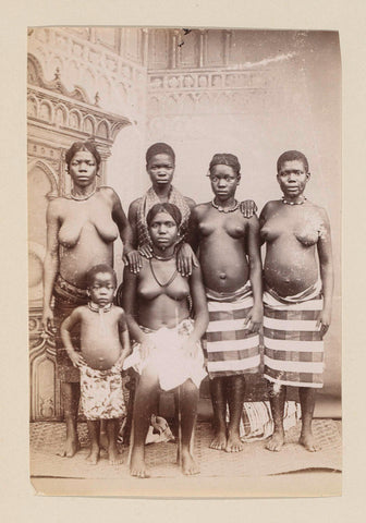 Studio portrait of five half-naked African women and a child, possibly relatives of King Bell, anonymous, c. 1890 - c. 1899 Canvas Print