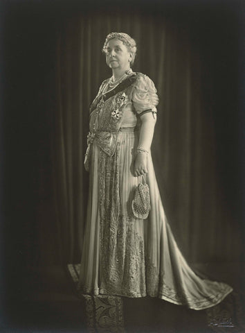 State portrait of Queen Wilhelmina with the English Order of the Garter and the Military Order of William, Atelier Merkelbach, 1948 Canvas Print