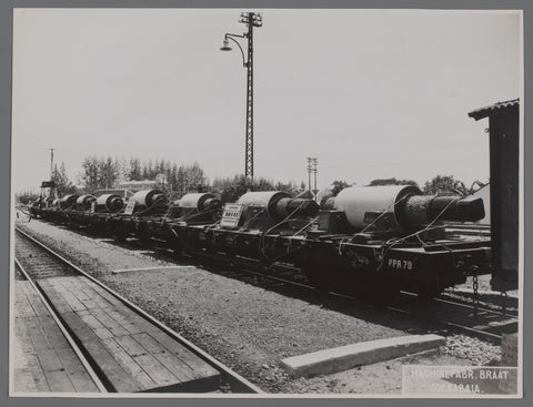 Transport by train of mill rolls for the sugar industry, anonymous, 1939 Canvas Print