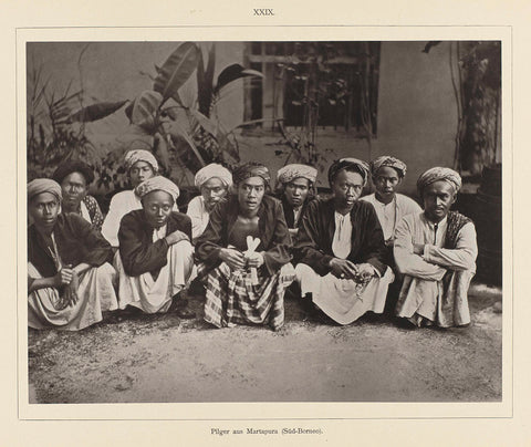 Group portrait of Dutch East Indies pilgrims from Martapura (South Borneo), Jeddah, Christiaan Snouck Hurgronje, 1884 - 1888 Canvas Print