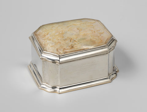 Rectangular tobacco box of silver with lid in which a plaque of mother-of-pearl depicting Isaiah 45:22., Peter Schemkes, Ian Bernhard Barckhuysen, 1750 Canvas Print