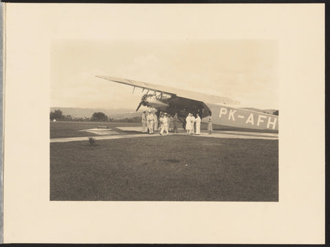 Arrival of the plane with the delegation of governor A.H. Neijs for a visit to the leprozerie Pelantoengan, O. Hisgen & Co., 1931 Canvas Print