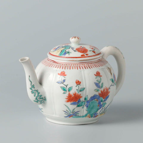 Eight-lobed teapot with prunus, peony and floral scrolls, anonymous, anonymous, c. 1670 - c. 1690 Canvas Print