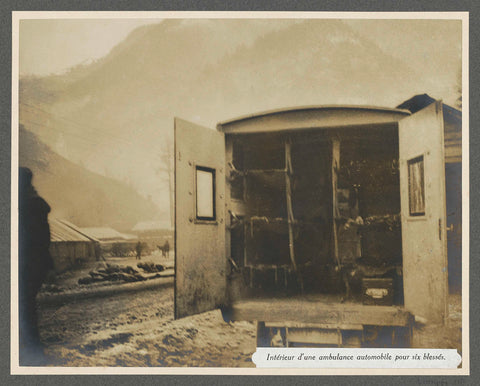 Interior of an ambulance for six wounded, Henri de Rothschild (attributed to), 1916 Canvas Print