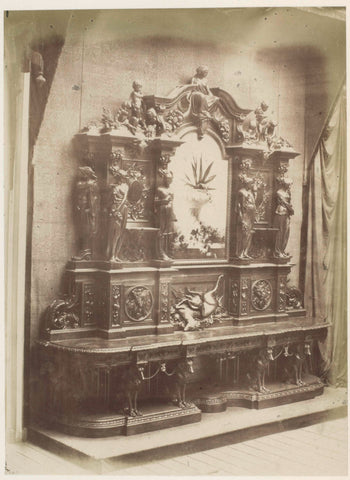 Dressoir van walnotenhout door Alexandre Georges Fourdinois tentoongesteld op de Great Exhibition of the Works of Industry of All Nations van 1851 in Londen, C.M. Ferrier & F. von Martens (attributed to), 1851 Canvas Print