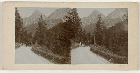 Hike along a mountain road, Geldolph Adriaan Kessler (possibly), 1906 Canvas Print