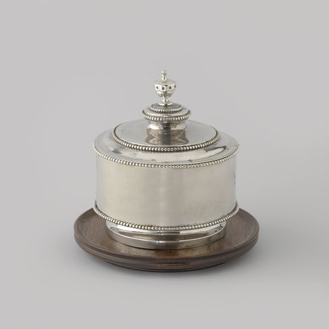 Tobacco jar of silver decorated with pearl rims, on wooden top, Daniël Scholenaar, in or after 1791 Canvas Print