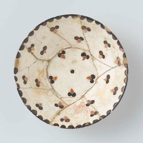 Concave bowl with dots on white slip, anonymous, c. 900 - c. 1099 Canvas Print