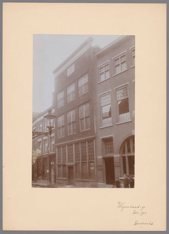 Building at Wijnstraat 109 in Dordrecht, anonymous (Monumentenzorg) (attributed to), A.J.M. Mulder (possibly), 1911 Canvas Print