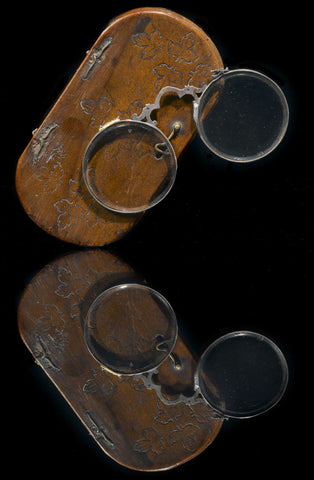 Spectacle box of wood with lid, belonging to pinch glasses of rev. A. Geesteranus (1593-1658), anonymous, c. 1610 - c. 1658 Canvas Print