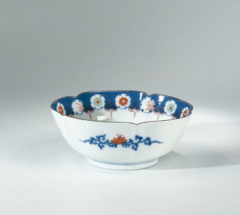 Rinsing bowl, painted with an Imari décor, Meissener Porzellan Manufaktur, c. 1725 - c. 1730 Canvas Print