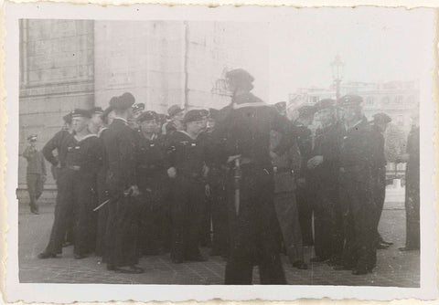 Sailors in Paris, anonymous, 1940 - 1943 Canvas Print