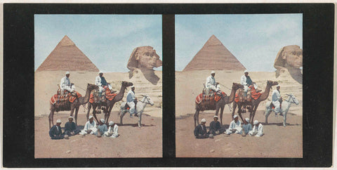 Group of men with dromedaries and donkey at the Pyramid of Cheops and the Sphinx of Giza, anonymous, 1911 - 1919 Canvas Print