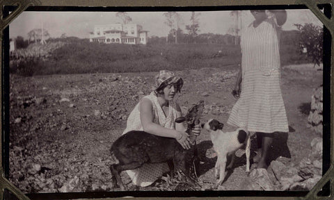 Two women with a deer, anonymous, 1925 - 1927 Canvas Print