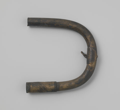 Part of a natural trumpet from the wreck of the Dutch East India ship Hollandia, made by Georg Friedrich Steinmetz, Georg Friedrich Steinmetz, 1700 - 1735 Canvas Print