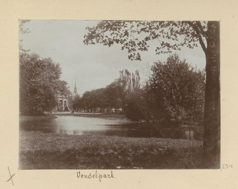 Vondelpark te Amsterdam, Hendrik Herman van den Berg, in or after 1890 - in or before 1894 Canvas Print