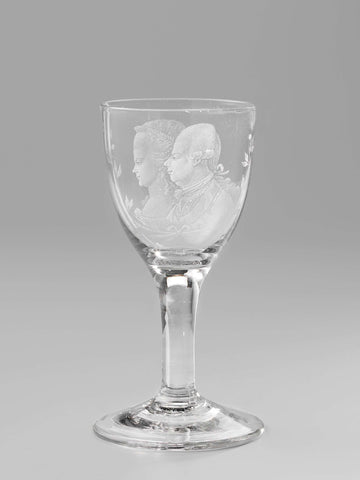 Wine glass with portraits of William V and Wilhelmina of Prussia, anonymous, c. 1790 Canvas Print