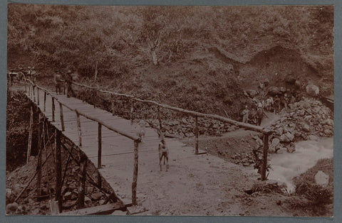 Work bridge over a river, anonymous, 1903 - 1913 Canvas Print