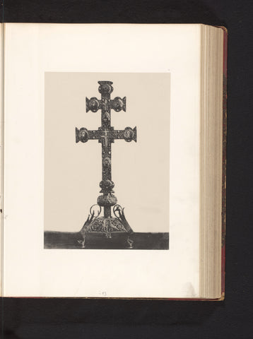 Golden cross with relic from the collection of the Soeurs de Notre-Dame de Namur, drawn up at an exhibition on religious objects from the Middle Ages and Renaissance in 1864 in Mechelen, Joseph Maes, 1864 - in or before 1866 Canvas Print