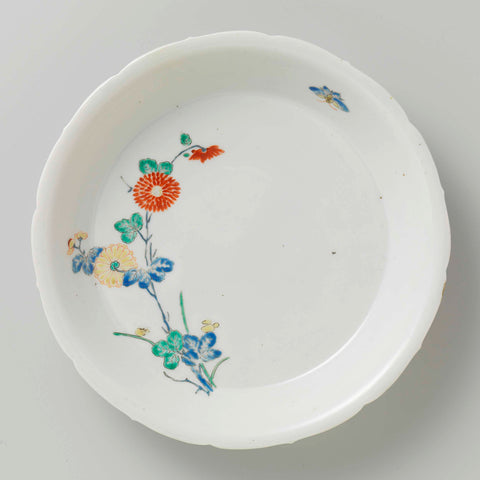 Scalloped dish with chrysanthemum and butterfly, anonymous, c. 1670 - c. 1690 Canvas Print