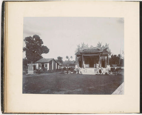 View of a Chinese temple, Sumatra (Chinesischer Temple), Stafhell & Kleingrothe, c. 1890 - 1900 Canvas Print