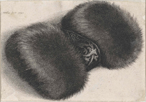 Mof of fur decorated with brocade band, Wenceslaus Hollar, 1647 Canvas Print