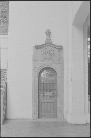 Gate of sandstone of Het huis te Groesbeek, Amsterdam, inhabited by Dr. J.A. Alberdingk Thijm, anonymous Canvas Print