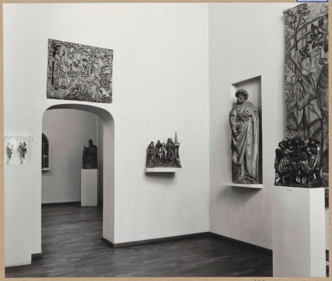 Room with tapestry, statues on pedestals, a statue of saints in a niche and a passage, 1961 Canvas Print