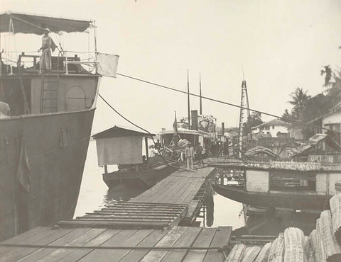 Ships at a jetty, anonymous, 1903 - 1907 Canvas Print