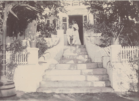 Mr and Mrs Land on Curaçao, Andries Augustus Boom, 1911 Canvas Print