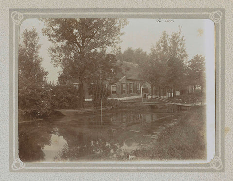 Farm with a bridge over a ditch, Folkert Idzes de Jong, c. 1905 - c. 1907 Canvas Print