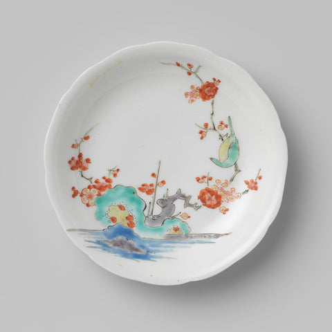 Lobed saucer with flower spray and bird, anonymous, c. 1670 - c. 1700 Canvas Print