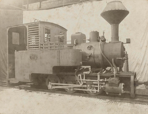 Een suikerlocomotief van de Nederlandsch-Indische Spoorwegen, anonymous, 1900 - 1919 Canvas Print