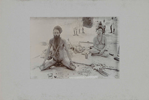 Naked Hindu fakir and woman, anonymous, c. 1895 - c. 1915 Canvas Print