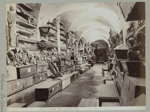 N 512 Catacomben del cappuccini, Giuseppe Incorpora, c. 1893 - c. 1903 Canvas Print