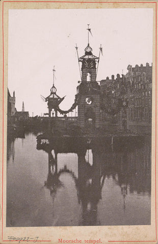 Versiering op het water tijdens de Aprilfeesten in 1887 te Amsterdam, anonymous, 1887 Canvas Print