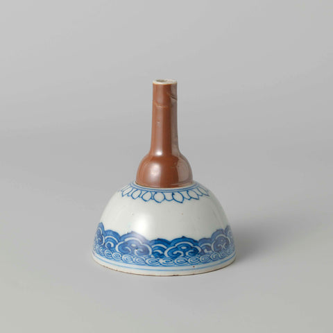 Funnel with a brown glaze and ruyi border, anonymous, c. 1700 - c. 1724 Canvas Print