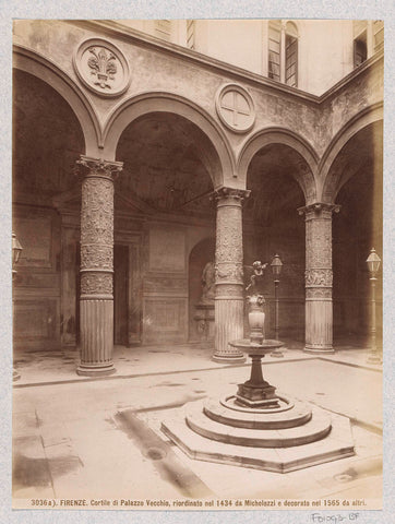 Courtyard of the Palazzo Vecchio in Florence, Brogi, c. 1870 - c. 1890 Canvas Print