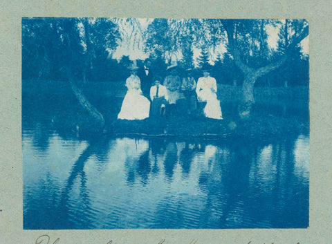 Family portrait on island, Frits Freerks Fontein Fz. (attributed to), 1900 Canvas Print