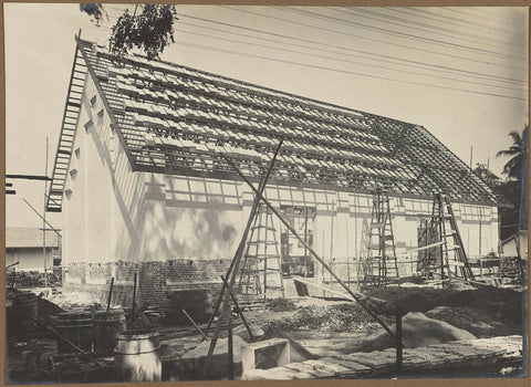 Building along the railway under construction, anonymous, 1914 - 1919 Canvas Print