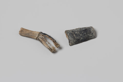 Fragments of a loading stick of a musket from the wreck of the in 1735 decayed East Indiesman 't Vliegend Hart, c. 1700 - c. 1735 Canvas Print