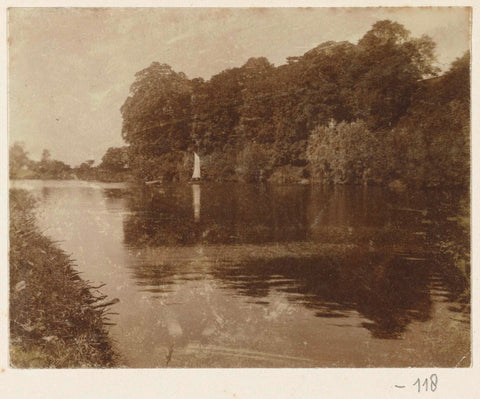 Sailboat on the water in Gainsborough, Geldolph Adriaan Kessler, c. 1903 - c. 1904 Canvas Print