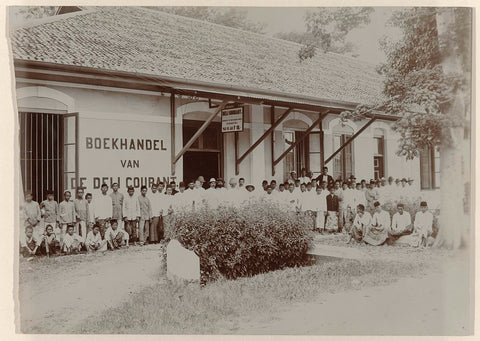 Building of the Deli Courant in Medan, anonymous, 1908 Canvas Print