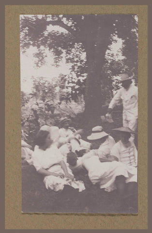 Picknick, anonymous, 1912 Canvas Print