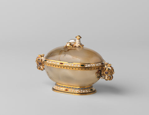 Cover dish of translucent agate, oval, mounted with enamelled gold and baroque pearl, anonymous, 1575 - 1600 Canvas Print