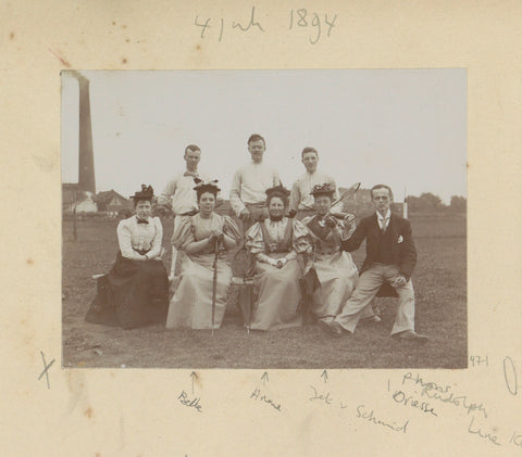 Group portrait in a meadow, Hendrik Herman van den Berg, in or after 1890 - in or before 1894 Canvas Print