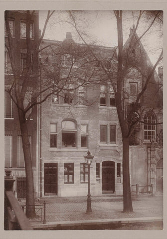 Office of the Purperhoedenveem at oudezijds Voorburgwal 229 next to the Agnietenkapel/Agnietenschool, Amsterdam, Cornelis Johannes Steenbergh, 1890 - 1920 Canvas Print