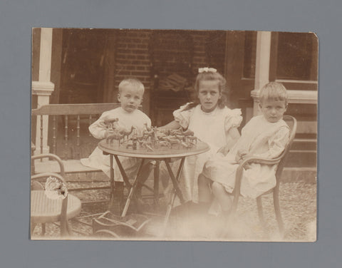 Portrait of Johanna Geertruida, Lucas and Willem Jonker, Cornelia Hendrika Jonker (attributed to), 1895 - 1910 Canvas Print