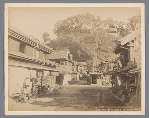 View of the hundred stone steps to Sengen'yama in Yokohama, anonymous, 1860 - 1900 Canvas Print