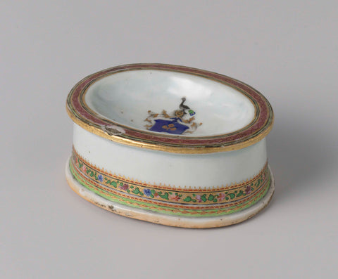 Oval salt cellar with the arms of the Van Idsinga family, anonymous, c. 1775 - c. 1799 Canvas Print